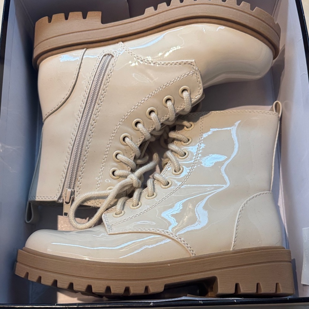NWT Cream Patent platform Combat Booties with box . Size 7.5